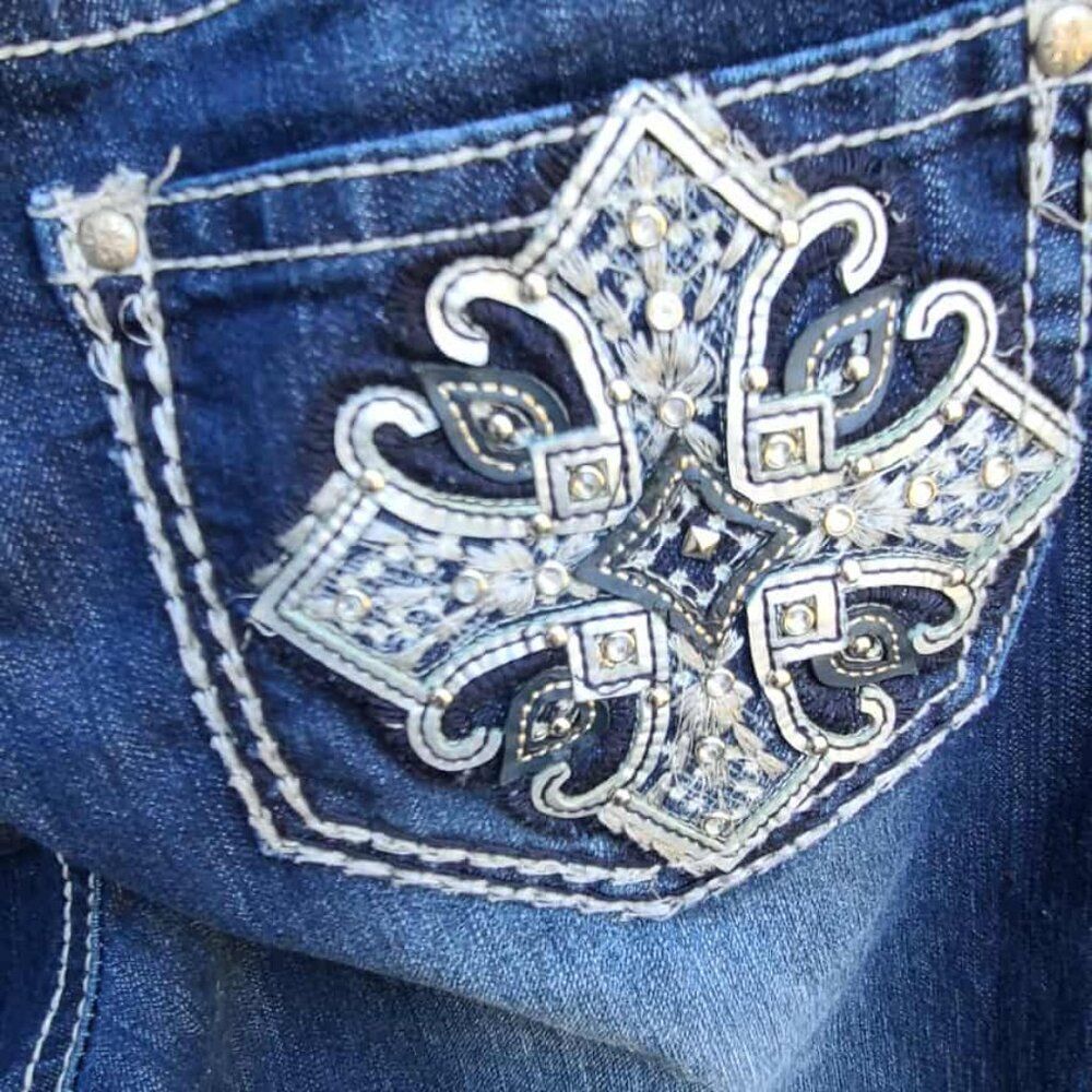 Love Indigo Premium Cropped Jeans size 10 - Picture 3 of 12